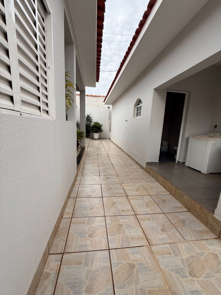 WhatsApp Image 2025-10-14 at 13.55.46 (1)